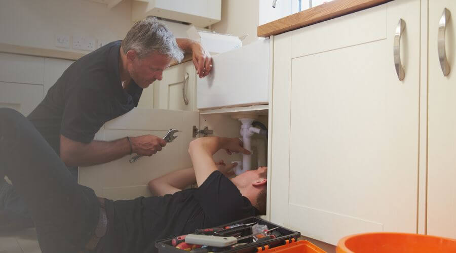 Expert burst pipe repair services in Closplint, KY